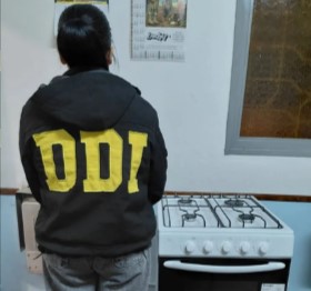 Allanamientos en Patagones: secuestraron una camioneta, recuperaron una cocina y hallaron un arma