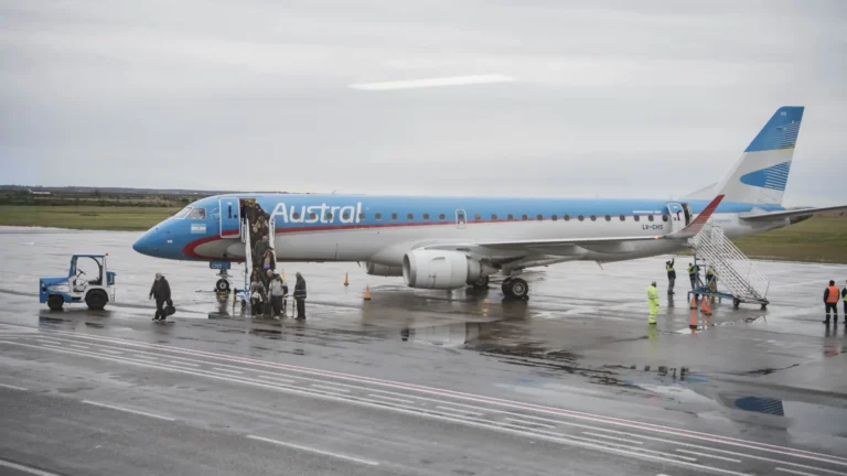Viedma suma nuevas frecuencias aéreas con Buenos Aires y potencia el turismo en la Costa Atlántica rionegrina