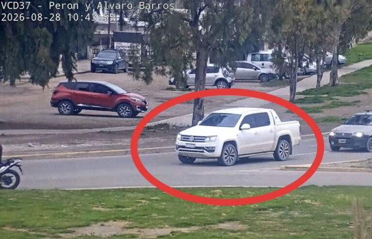 Cazados por las cámaras: detectaron en Viedma una camioneta de alta gama buscada por la Justicia Federal