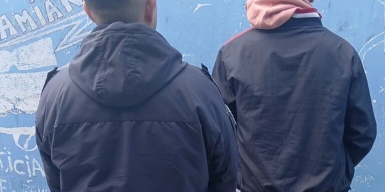 Cayó un joven de 18 años acusado de intentar robar una moto en pleno centro de Viedma