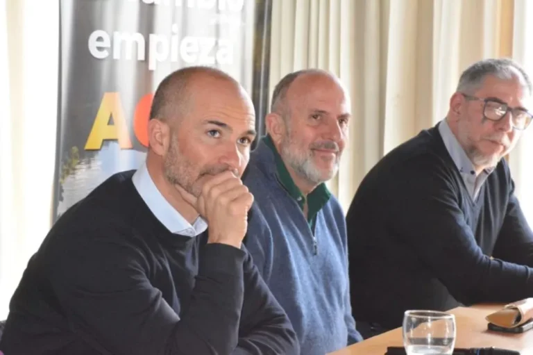 El PRO exige adherir al bloqueo de celulares en penales tras detectarse estafas desde la cárcel de Viedma