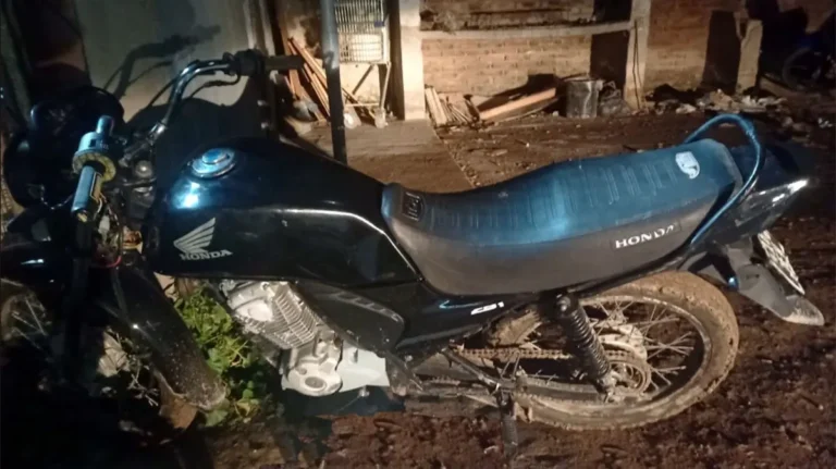 La Policía de Río Negro recuperó una moto robada tras una persecución nocturna en Viedma