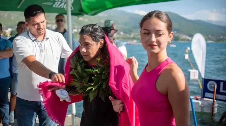 Federico Bottos batió un récord nacional y Mayte Puca triunfó en Europa en maratón de aguas abiertas