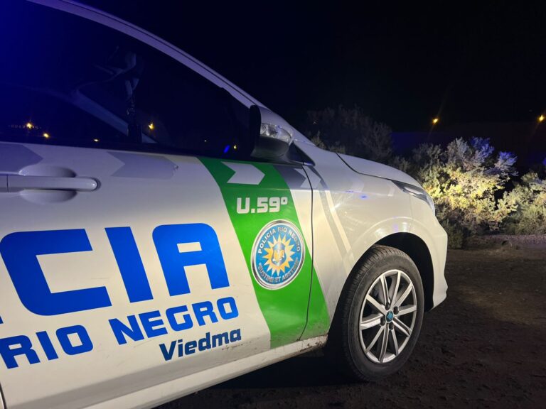 Persecución en Viedma: escaparon a pie y abandonaron una moto robada en Patagones