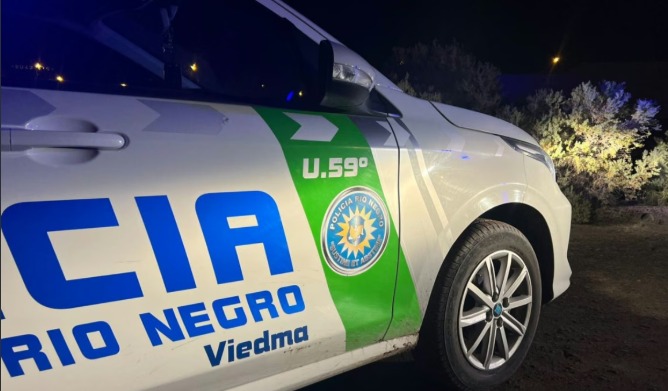 Brutal pelea en Viedma: una persona terminó herida tras ser atacada con una botella, golpes y patadas