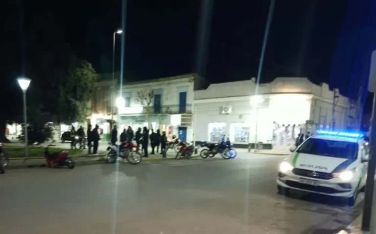 Un violento choque en el área céntrica de la ciudad terminó con la fuga frustrada y la detención del conductor a pocos metros