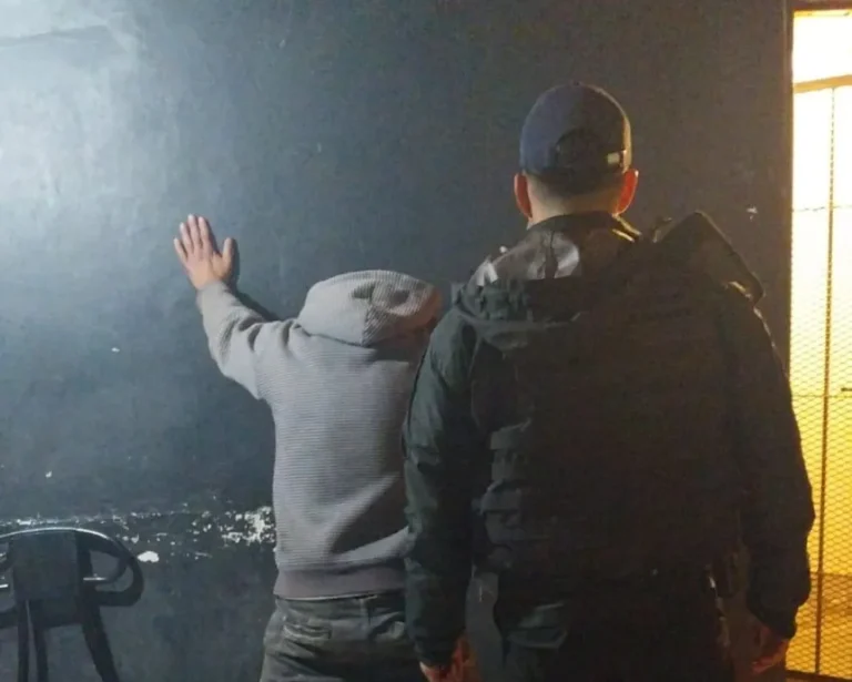 Un hombre con pedido de captura vigente fue detenido durante un control de rutina
