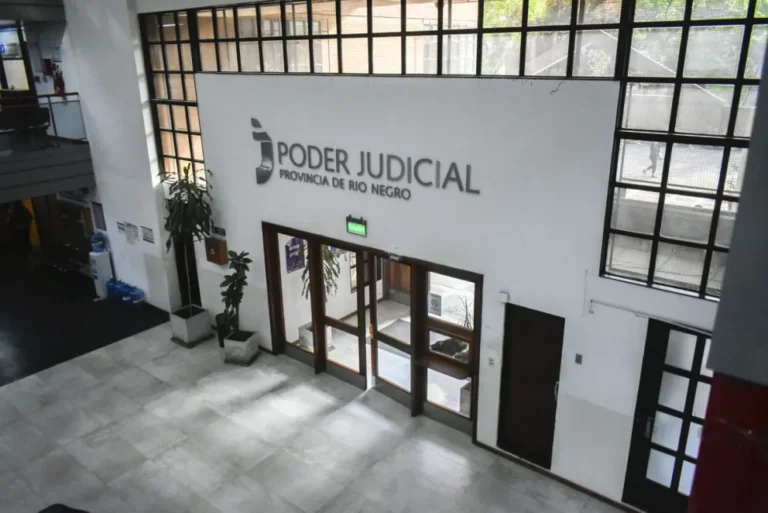 Arrancó el juicio por los tiros a la Policía en el Guido, pero la prueba principal brilla por su ausencia