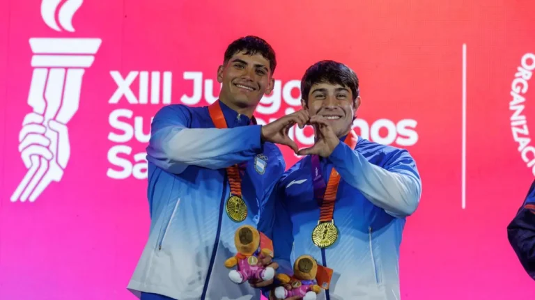 Atletas rionegrinos cosecharon múltiples medallas y diplomas en los XIII Juegos Suramericanos de Santa Fe