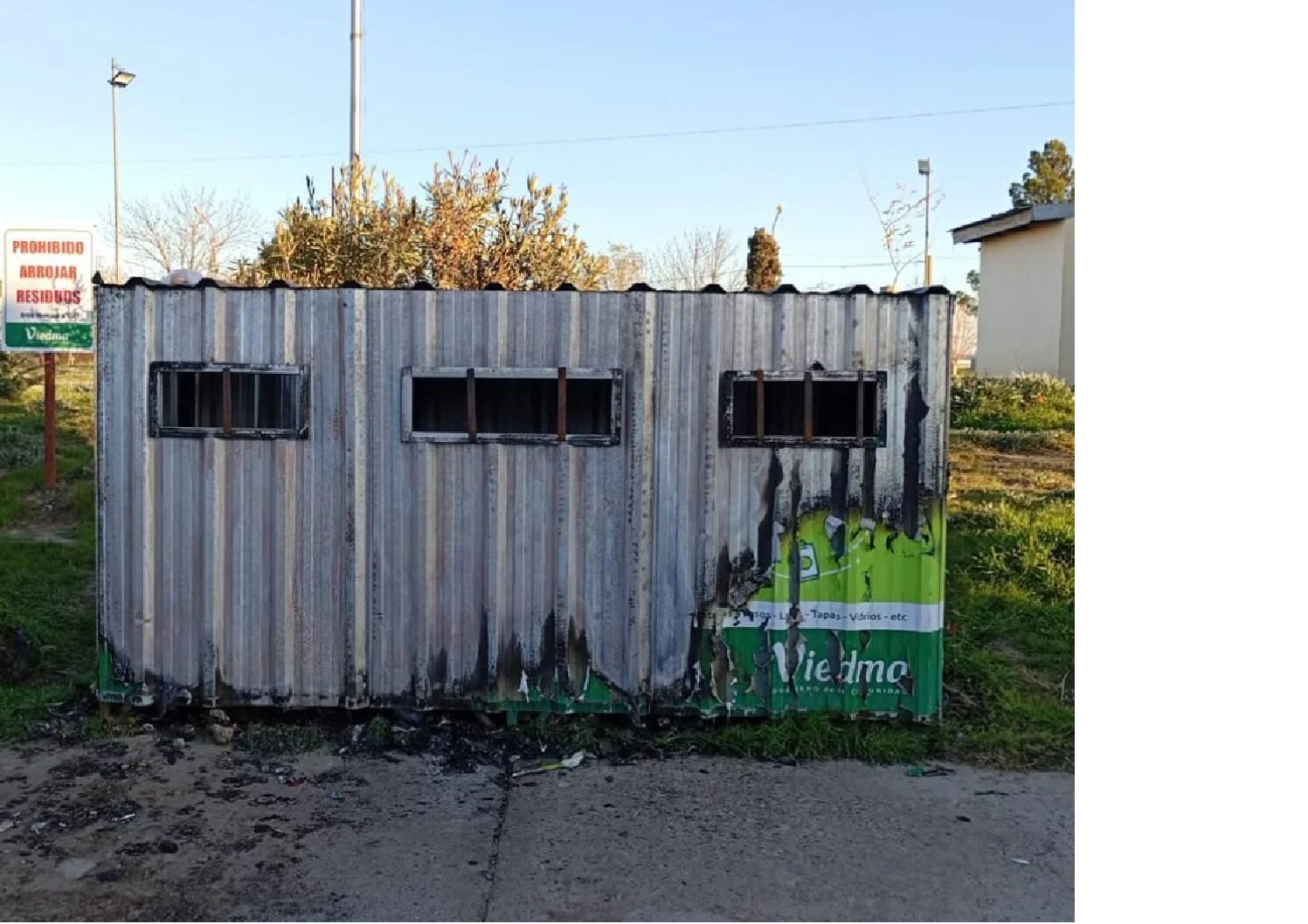 Vandalizaron un módulo de reciclaje en el barrio Jardín de Viedma