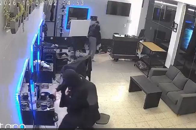 Entraron a robar en una peluquería de Viedma y se llevaron todas las herramientas de trabajo