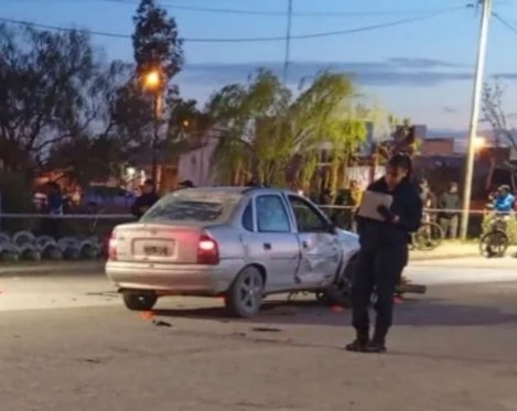Dolor en Viedma: identificaron al adolescente de 17 años que murió en un choque entre una moto y un auto